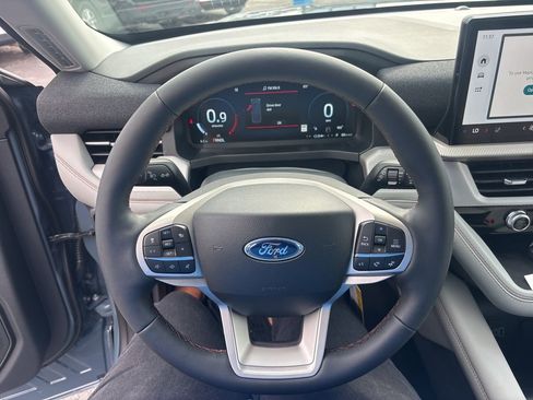 New 2026 Ford Explorer Active w/ Active Comfort Package image 24