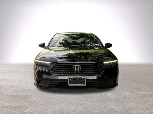 Used 2023 Honda Accord Sport image 3