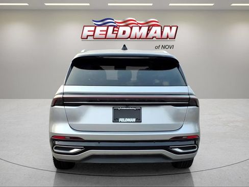 Used 2024 Lincoln Nautilus Reserve w/ Equipment Group 202A AWD/4WD image 4