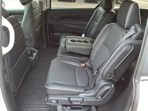 New 2026 Honda Odyssey Touring image 13