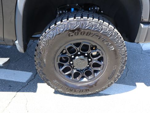 Used 2024 Chevrolet Silverado 2500 ZR2 w/ ZR2 Bison Edition AWD/4WD image 40