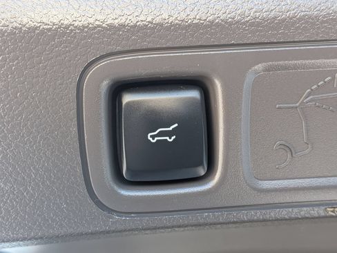 Certified 2024 Lincoln Navigator L Reserve AWD/4WD image 14