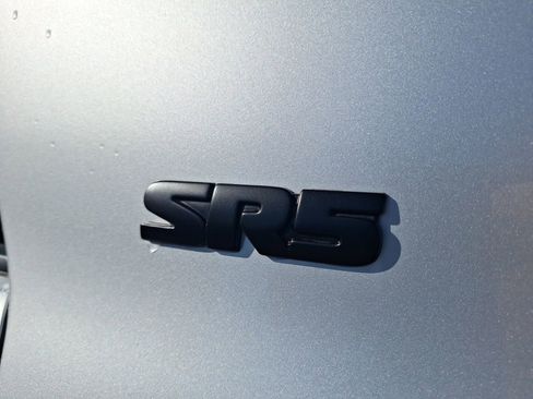 Used 2022 Toyota 4Runner SR5 Premium image 12