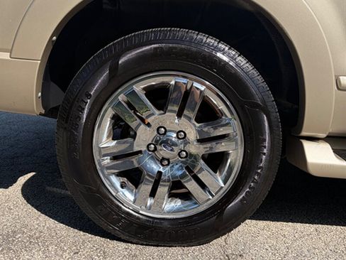 Used 2006 Ford Explorer Limited AWD/4WD image 31