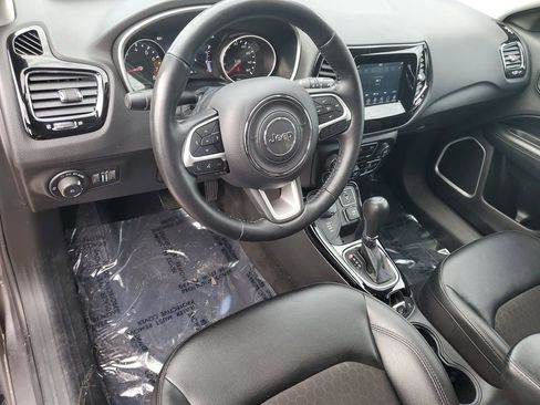 Used 2021 Jeep Compass Latitude image 19