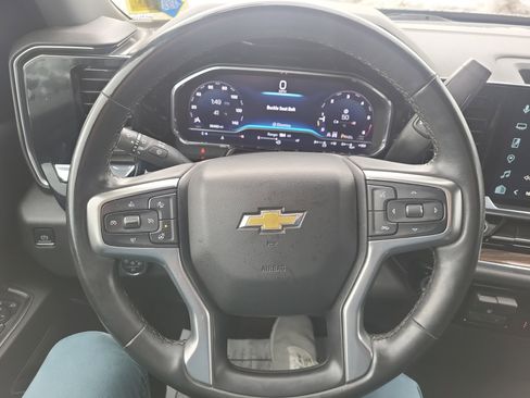 Certified 2024 Chevrolet Silverado 2500 LT w/ Convenience Package image 14