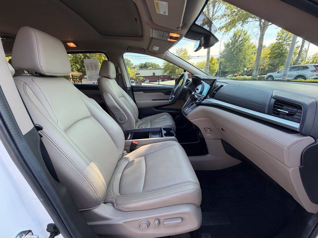 Certified 2024 Honda Odyssey EX-L image 33