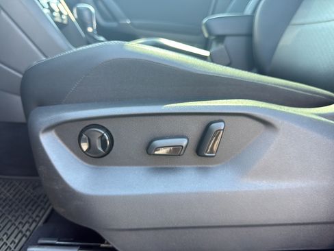 Used 2018 Volkswagen Tiguan SEL AWD/4WD image 22