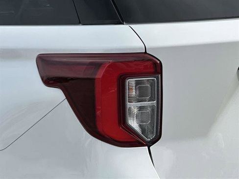 Used 2022 Ford Explorer ST-Line w/ Class IV Trailer Tow Package image 9