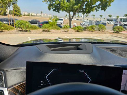 Used 2025 BMW X6 xDrive40i image 41