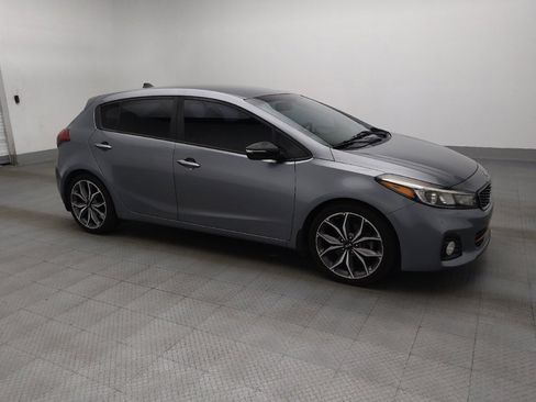 Used 2017 Kia Forte SX FWD image 11