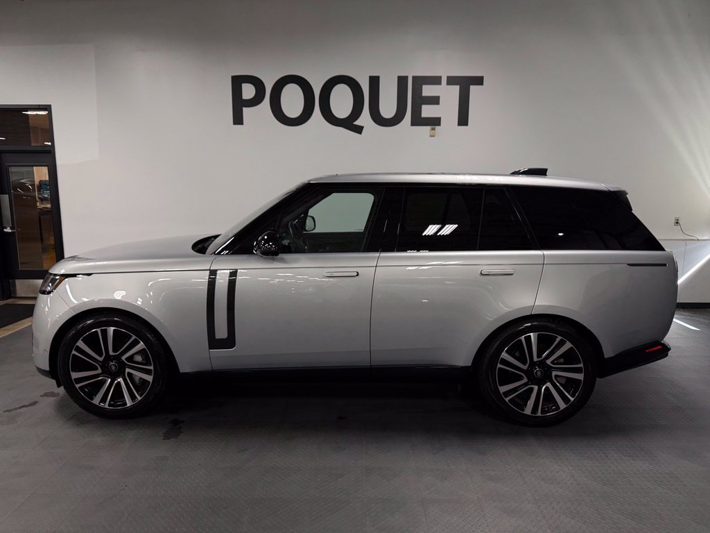 Used 2023 Land Rover Range Rover SE AWD/4WD image 1
