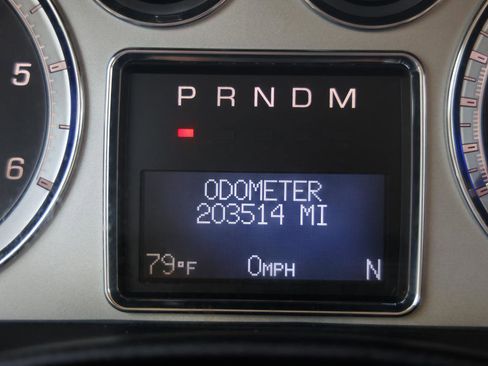 Used 2012 Cadillac Escalade Luxury image 39