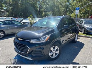 Used 2020 Chevrolet Trax LT w/ Sun & Sound Package image 1