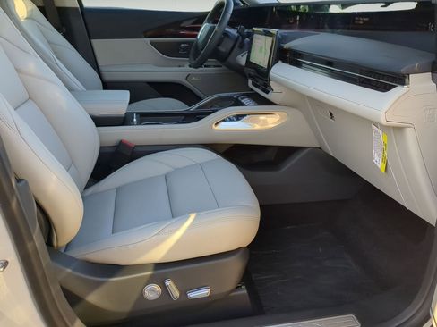 New 2026 Lincoln Nautilus Premier w/ Equipment Group 102A AWD/4WD image 24