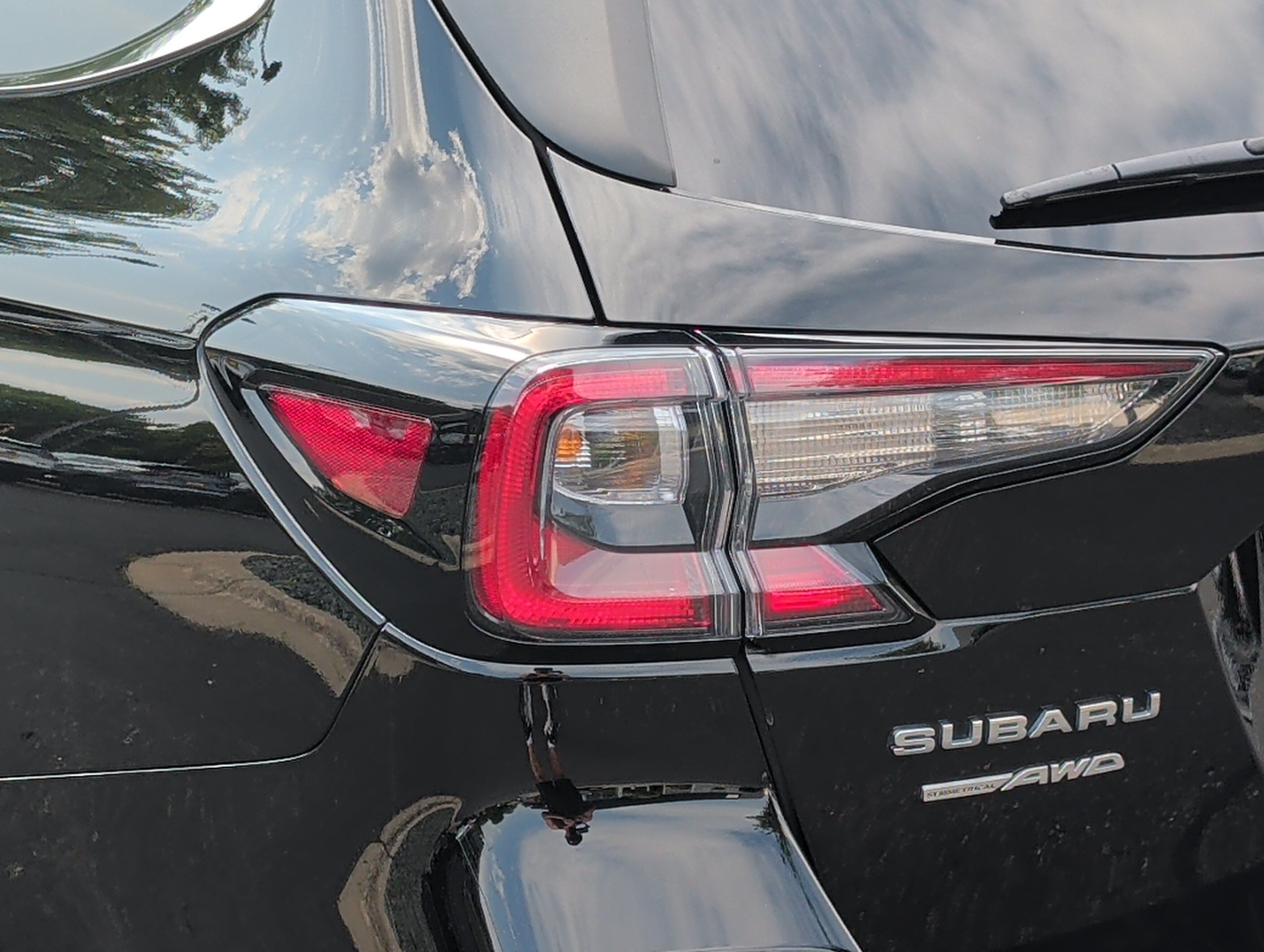 Used 2024 Subaru Outback Premium AWD/4WD image 17