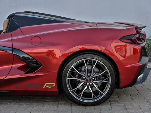 Used 2023 Chevrolet Corvette Stingray Premium Conv w/ Z51 Performance Package RWD image 16