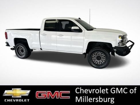 Used 2018 Chevrolet Silverado 1500 LT w/ All Star Edition AWD/4WD image 2