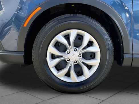 Used 2025 Honda CR-V LX image 9