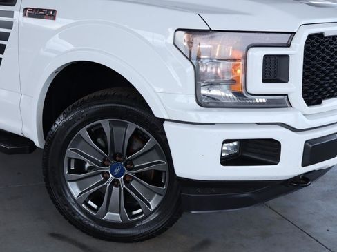 Used 2018 Ford F150 XLT w/ Equipment Group 302A Luxury AWD/4WD image 4