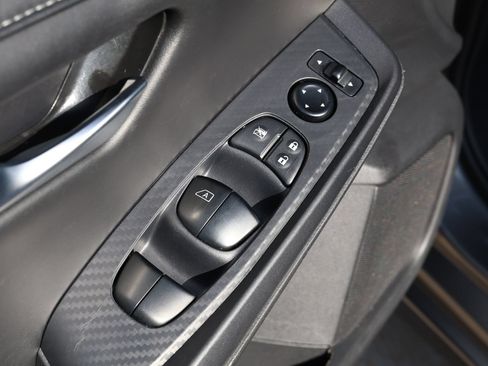 Used 2024 Nissan Sentra SV FWD image 24