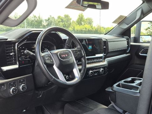 Used 2022 GMC Sierra 1500 SLE AWD/4WD image 9