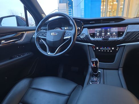 Certified 2025 Cadillac XT6 Premium Luxury image 39