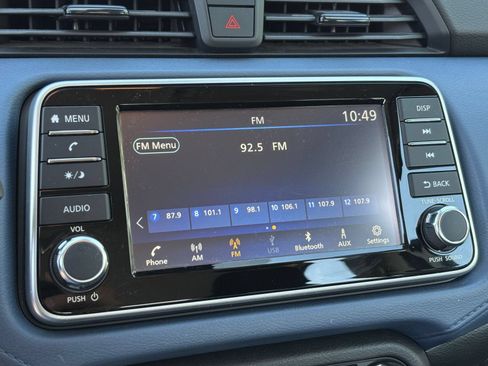 Used 2025 Nissan Versa SV FWD image 20