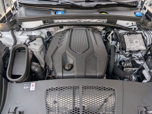 New 2026 Porsche Macan AWD/4WD image 28