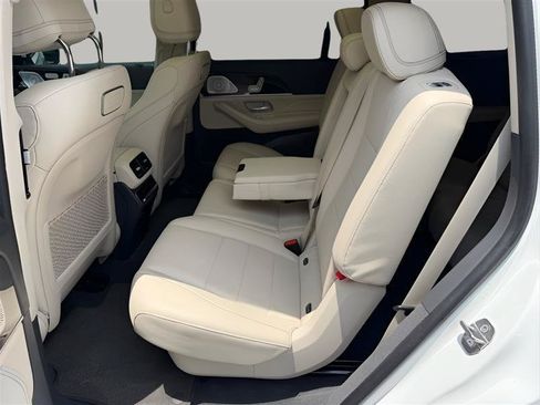 Used 2020 Mercedes-Benz GLS 450 4MATIC image 34