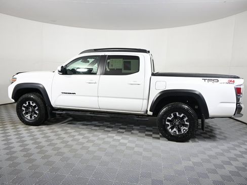 Used 2023 Toyota Tacoma TRD Off-Road image 3