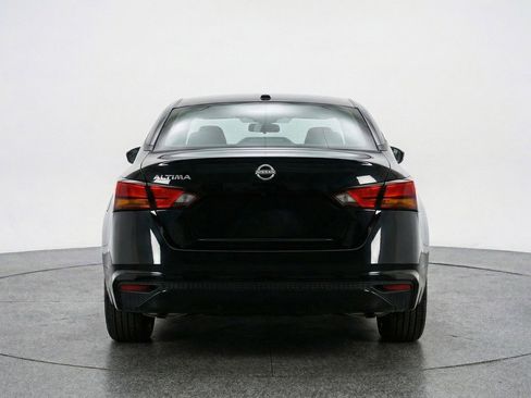 Used 2025 Nissan Altima 2.5 SV image 7