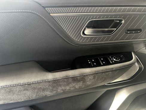 New 2026 INFINITI QX80 Autograph w/ Premium Cargo Package image 11