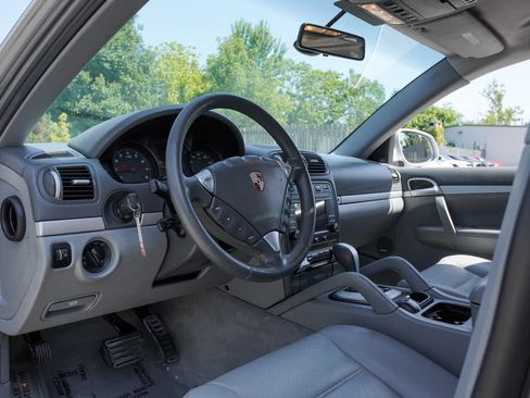 Used 2006 Porsche Cayenne AWD/4WD image 11