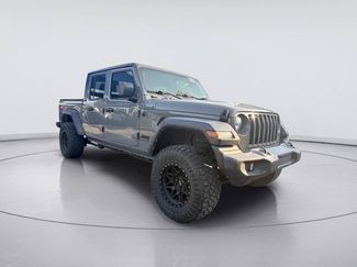Used 2022 Jeep Gladiator Sport w/ Trailer Tow Package AWD/4WD video 1