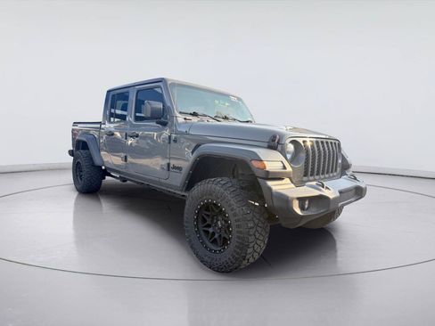 Used 2022 Jeep Gladiator Sport w/ Trailer Tow Package AWD/4WD image 1