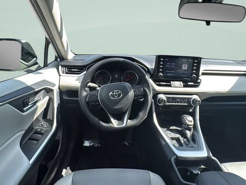 Used 2021 Toyota RAV4 XLE Premium FWD image 12
