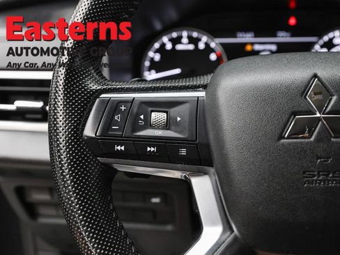 Used 2024 Mitsubishi Outlander SE FWD image 15