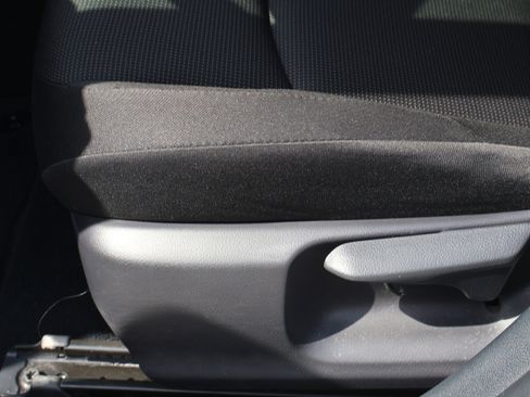 Used 2021 Toyota Prius L Eco FWD image 48