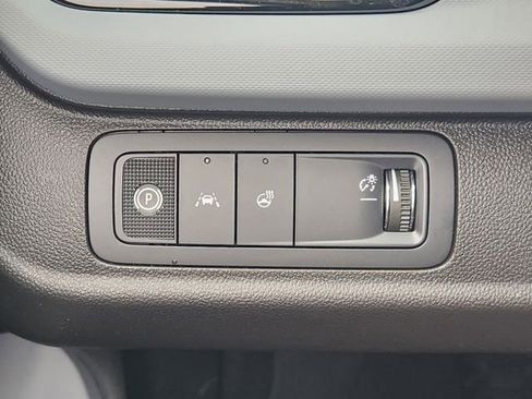 New 2027 Chevrolet Bolt LT w/ Comfort Package FWD image 17