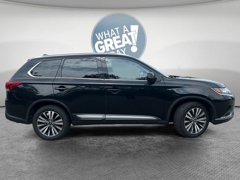 Used 2020 Mitsubishi Outlander GT AWD/4WD image 2