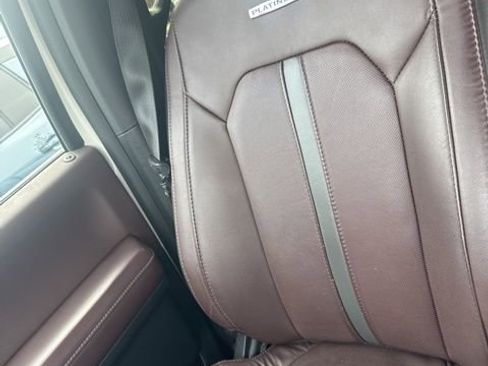 Used 2016 Ford F150 Platinum w/ Equipment Group 701A Luxury AWD/4WD image 9