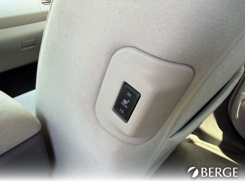 Used 2012 Nissan Leaf SL FWD image 19