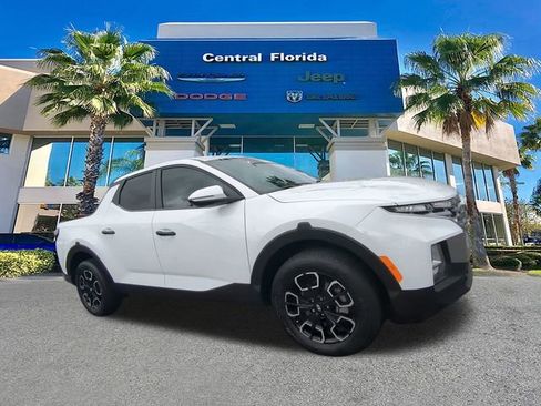 Used 2022 Hyundai Santa Cruz SEL image 2