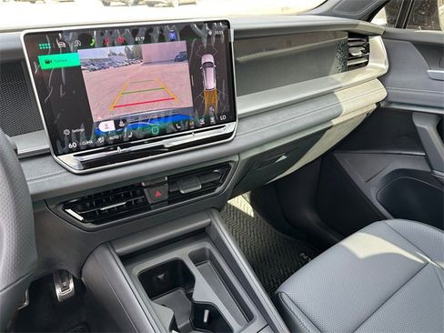 New 2026 Volkswagen Tiguan SE R-Line image 11