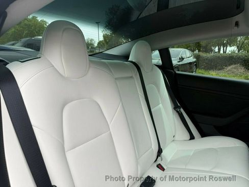 Used 2022 Tesla Model 3 Long Range AWD/4WD image 18