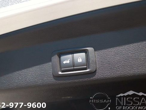 Used 2024 Mitsubishi Outlander SE FWD image 17