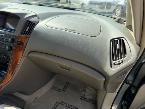 Used 2003 Lexus RX 300 2WD w/ Premium Plus Value Pkg image 23