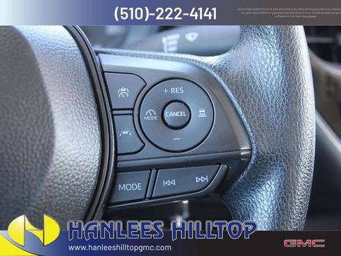 Used 2025 Toyota Corolla LE FWD image 27