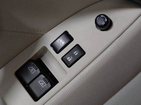 Used 2014 INFINITI Q60 Journey w/ Premium Package image 27